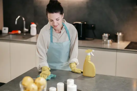 kitchen cleaning before moving in